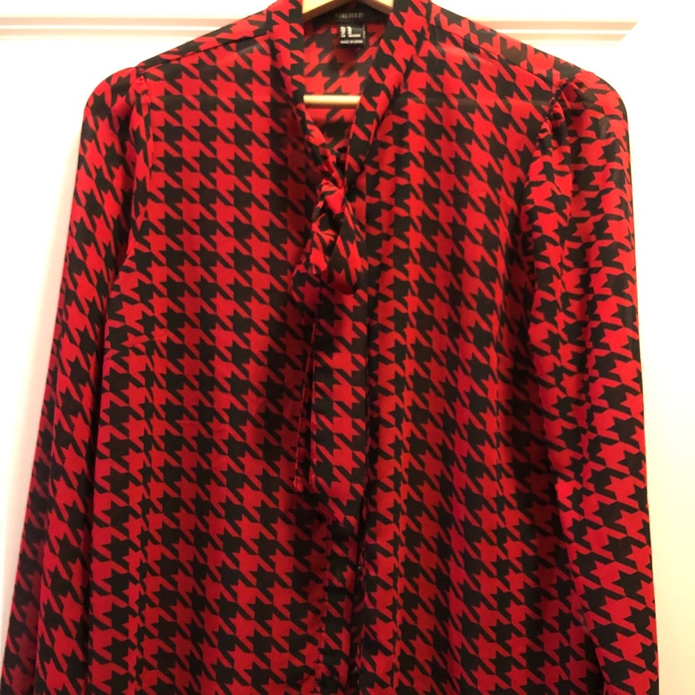 Button up blouse with neck tie